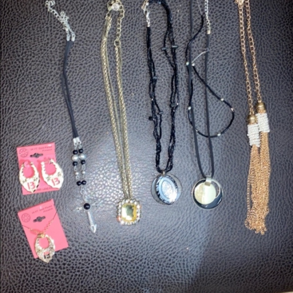 Jewelry - Picture 6 of 15